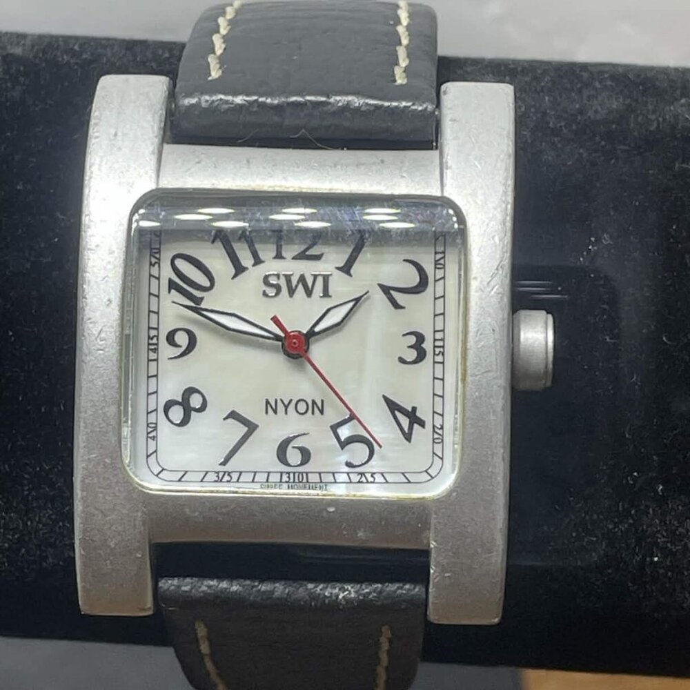 SWI Nyon Swiss White Watch